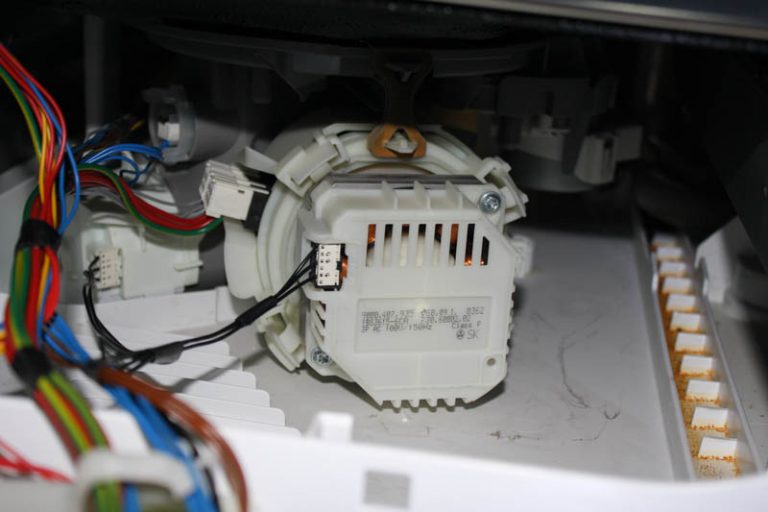 Bosch Geschirrspüler Silence Plus Fehler E24 (und neu E15) line18.de